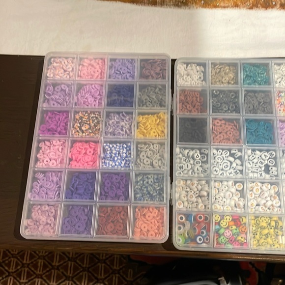 🛍️HOST PICK🛍️Unbelievable bracelet making kit NIB - Picture 4 of 6